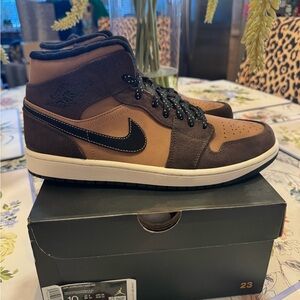 Jordan 1 Mid SE Dark Chocolate